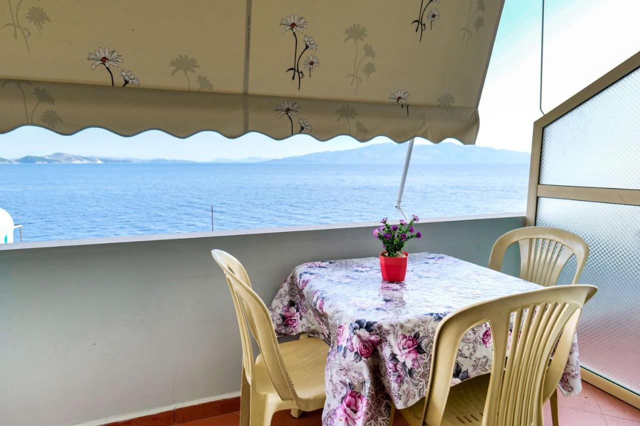 Ferienwohnung Rei's House Sarandë Exterior foto